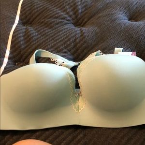 Cacique Intimates & Sleepwear - Cacique Bra Cacique Intimates & Sleepwear - Cacique Bra